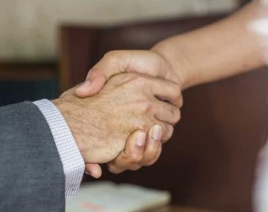 ShakeHands01 ShakeHands01